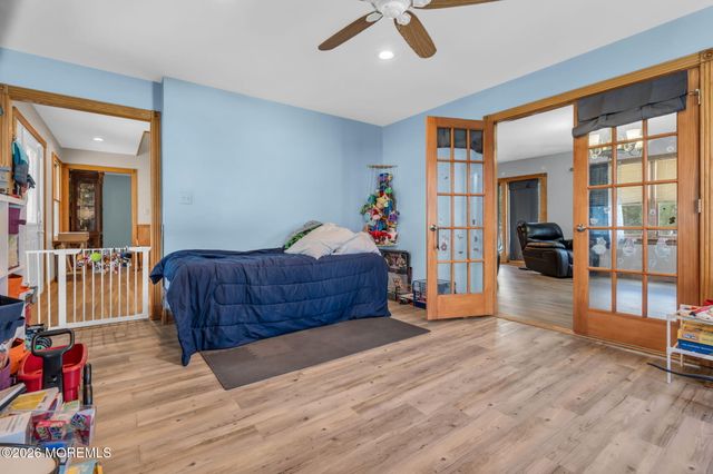 8 West Avenue, Old Bridge, NJ 08857
