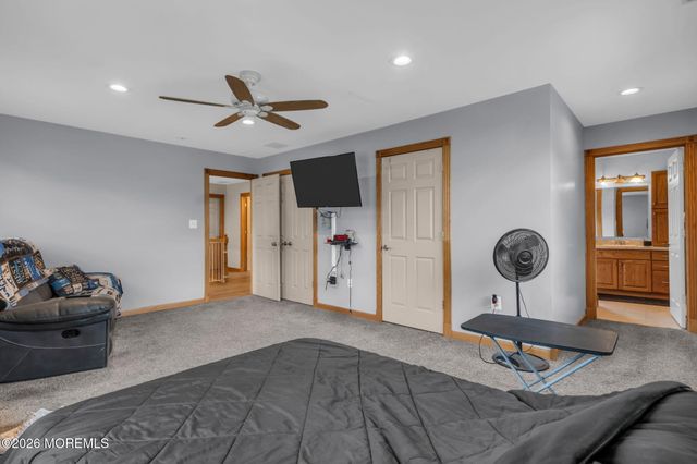 8 West Avenue, Old Bridge, NJ 08857