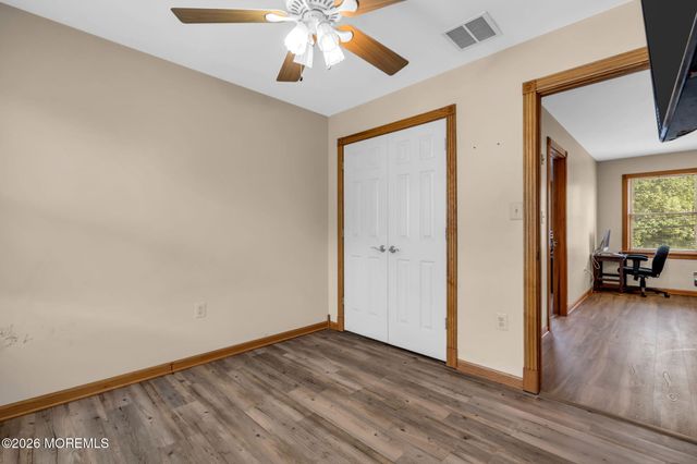 8 West Avenue, Old Bridge, NJ 08857