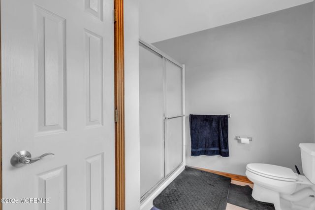 8 West Avenue, Old Bridge, NJ 08857