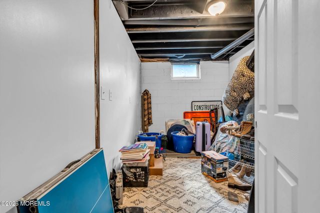 8 West Avenue, Old Bridge, NJ 08857
