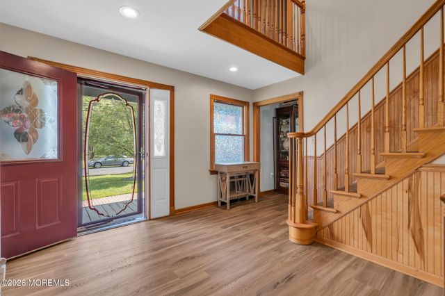 8 West Avenue, Old Bridge, NJ 08857