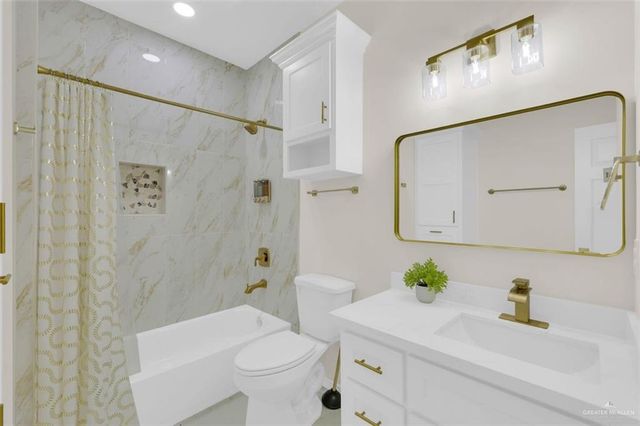 3108 Dichoso Avenue, Donna, TX 78537