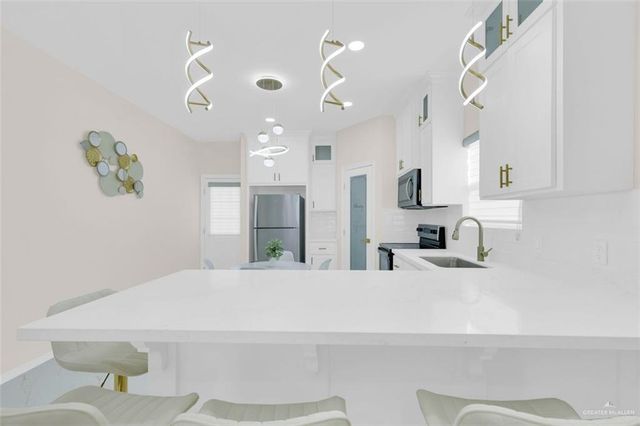 3108 Dichoso Avenue, Donna, TX 78537