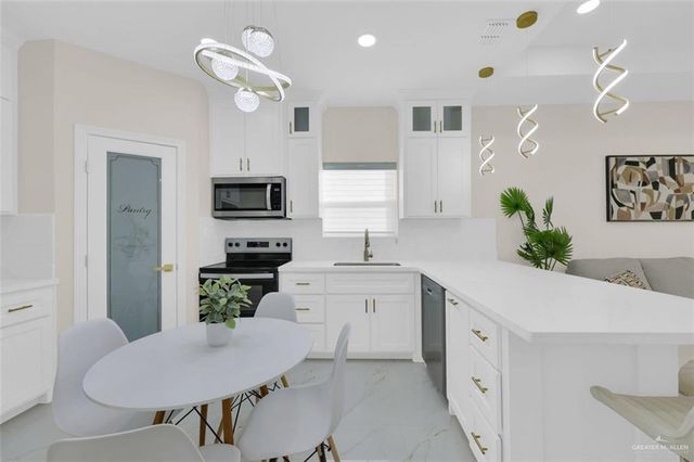 3108 Dichoso Avenue, Donna, TX 78537