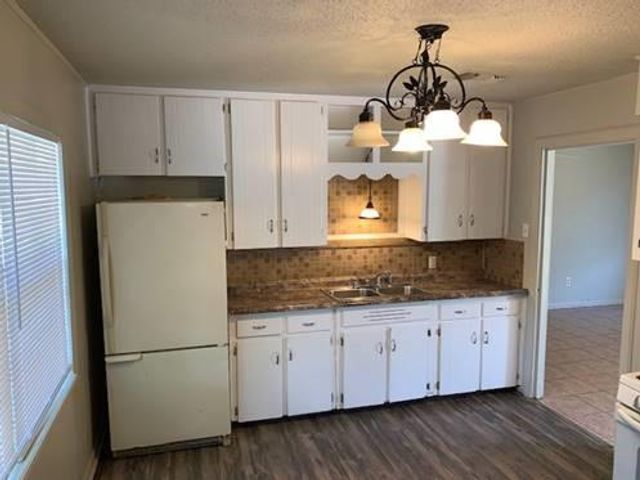 3018 Robinson St, Texas City, TX 77590
