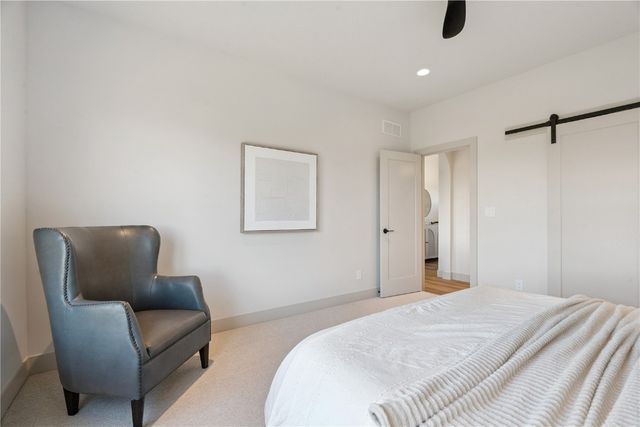 810 Crestview Drive, Solon, IA 52333