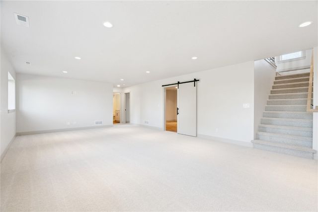 810 Crestview Drive, Solon, IA 52333