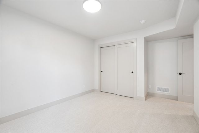 810 Crestview Drive, Solon, IA 52333