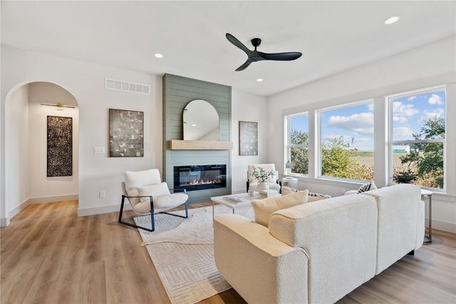 810 Crestview Drive, Solon, IA 52333