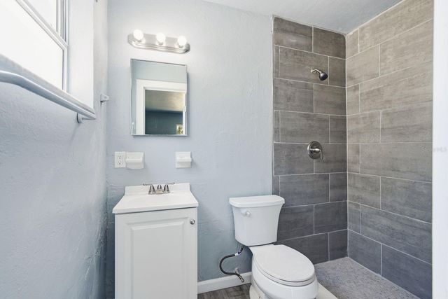 8143 OVERLOOK PLACE NE, St Petersburg, FL 33702