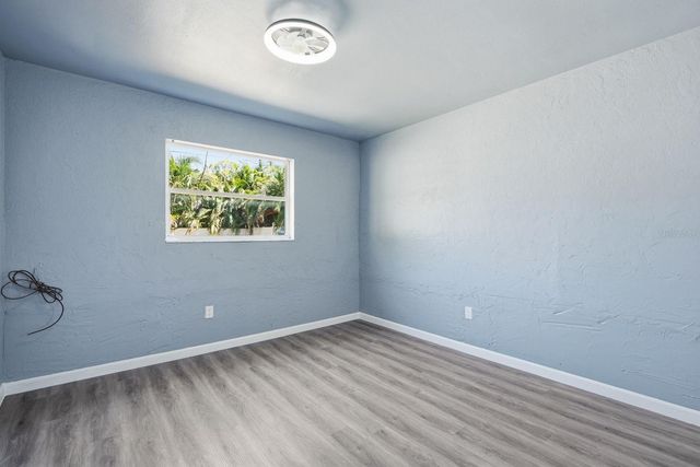8143 OVERLOOK PLACE NE, St Petersburg, FL 33702