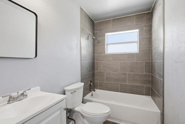 8143 OVERLOOK PLACE NE, St Petersburg, FL 33702