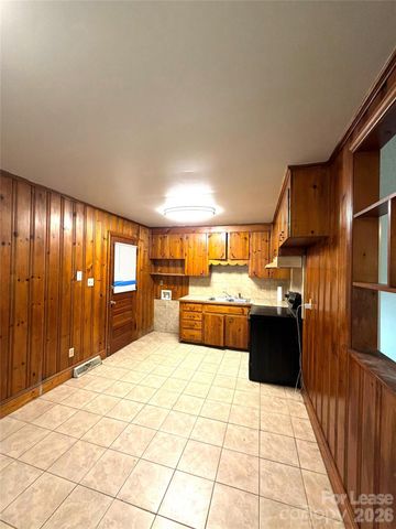 4410 Brooktree Drive, Charlotte, NC 28208