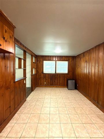 4410 Brooktree Drive, Charlotte, NC 28208