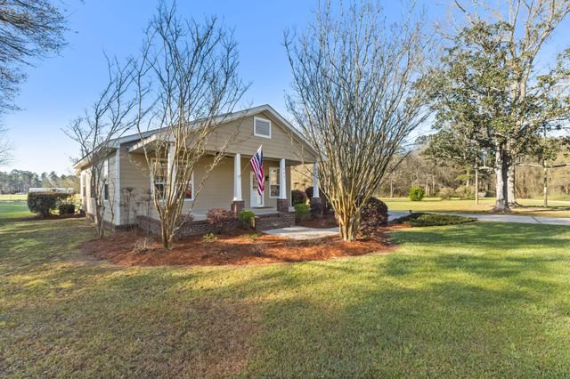 921 Luther Carter, Petal, MS 39465