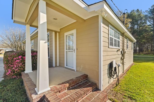 921 Luther Carter, Petal, MS 39465