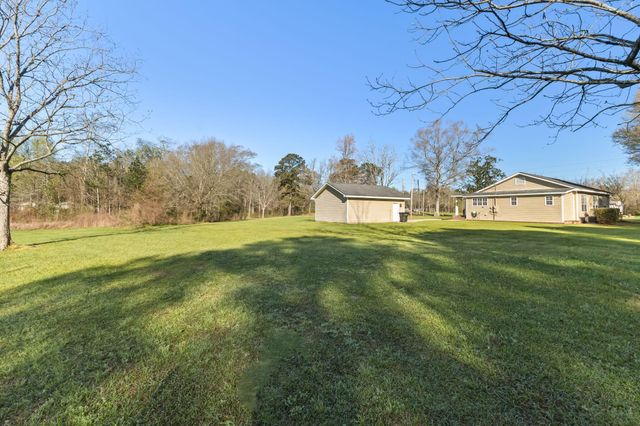 921 Luther Carter, Petal, MS 39465