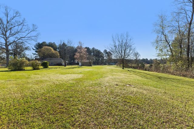 921 Luther Carter, Petal, MS 39465
