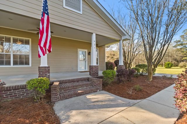 921 Luther Carter, Petal, MS 39465