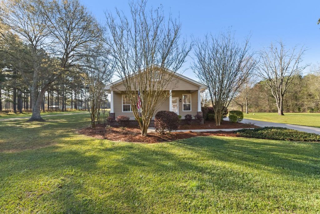 921 Luther Carter, Petal, MS 39465