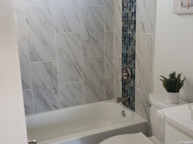 5735 Canterbury, San Antonio, TX 78228