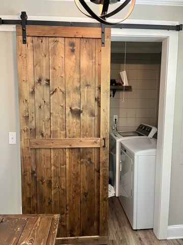 906 Saint Clair St, Tracy City, TN 37387