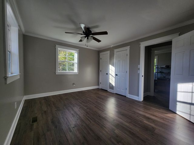 906 Saint Clair St, Tracy City, TN 37387