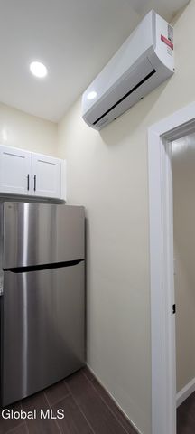 170 Washington Avenue 1A, Albany, NY 12210