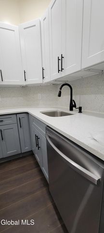 170 Washington Avenue 1A, Albany, NY 12210