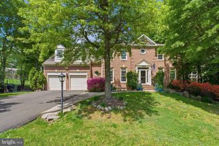 8005 HEDGEWOOD CT, Fairfax Station, VA 22039