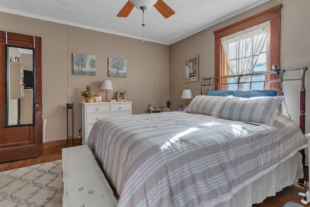 82 Cumberland Ave, North Attleboro, MA 02760