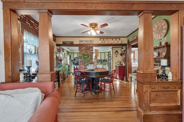 82 Cumberland Ave, North Attleboro, MA 02760