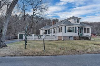 82 Cumberland Ave, North Attleboro, MA 02760