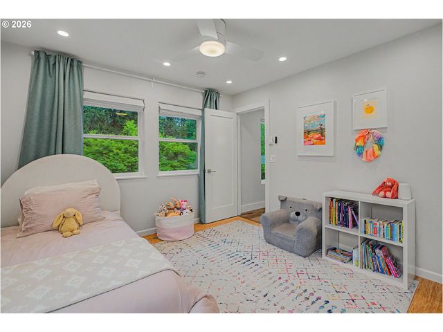 431 Sw COLONY Dr, Portland, OR 97219