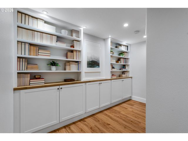 431 Sw COLONY Dr, Portland, OR 97219