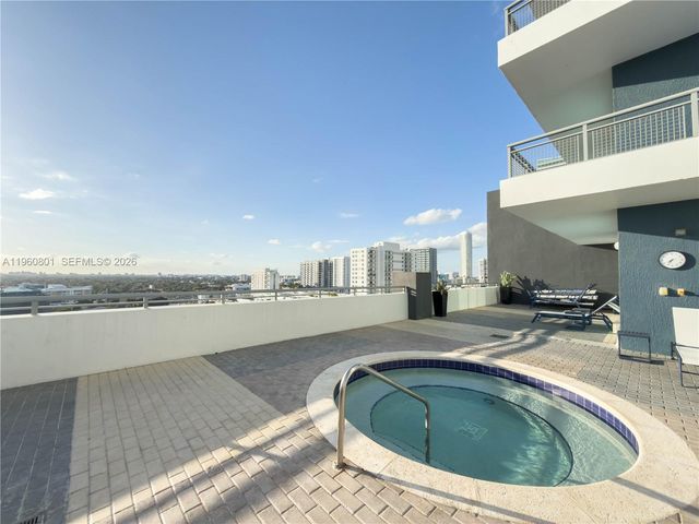 60 SW 13rd St 1605, Miami, FL 33130