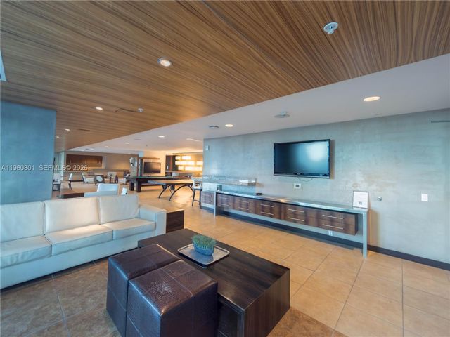 60 SW 13rd St 1605, Miami, FL 33130