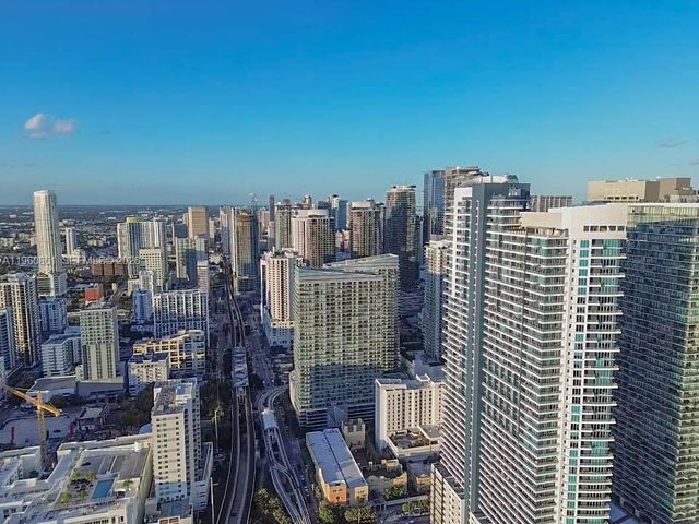 60 SW 13rd St 1605, Miami, FL 33130