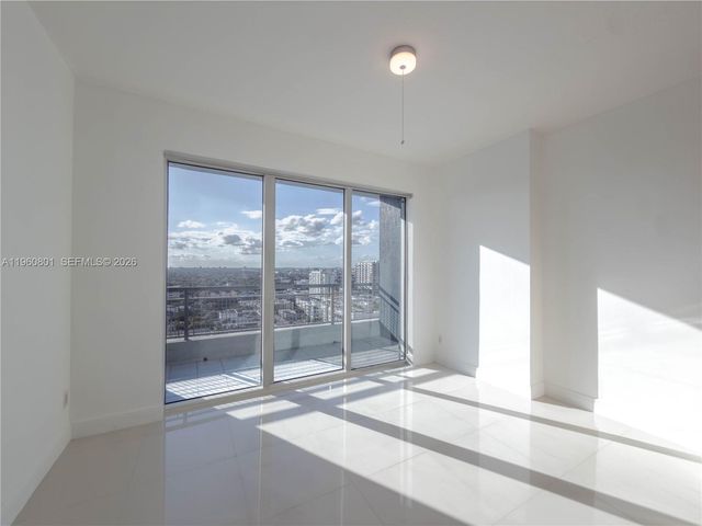 60 SW 13rd St 1605, Miami, FL 33130