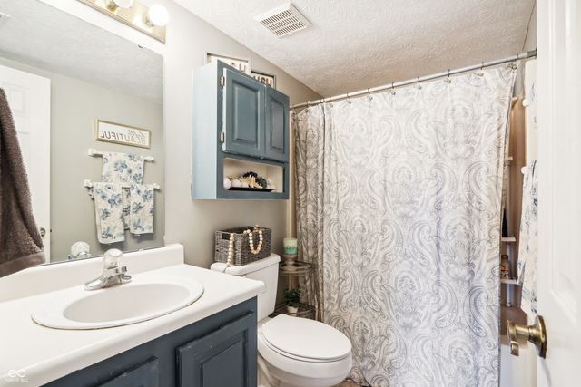 340 Seabreeze Circle, Avon, IN 46123