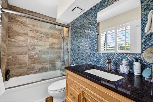 4708 OCEAN BOULEVARD E4, Sarasota, FL 34242