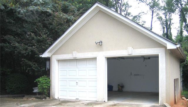 1074 Pine Grove NE Avenue, Brookhaven, GA 30319