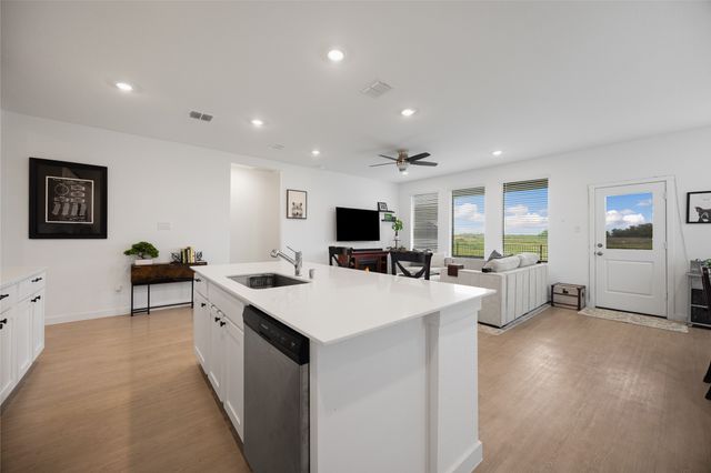7222 Amber Barn Avenue, Pilot Point, TX 76258