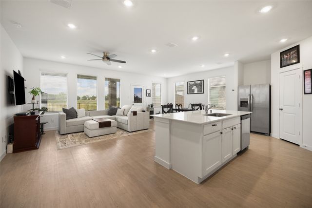 7222 Amber Barn Avenue, Pilot Point, TX 76258