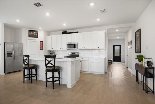 7222 Amber Barn Avenue, Pilot Point, TX 76258
