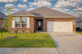7222 Amber Barn Avenue, Pilot Point, TX 76258