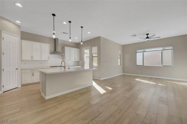 6117 Bugsy Street, North Las Vegas, NV 89081