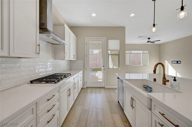 6117 Bugsy Street, North Las Vegas, NV 89081