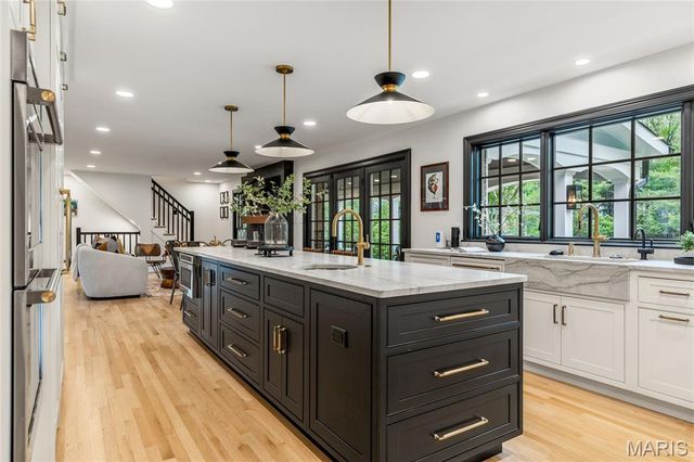 12829 Topping Acres Street, Town And Country, MO 63131